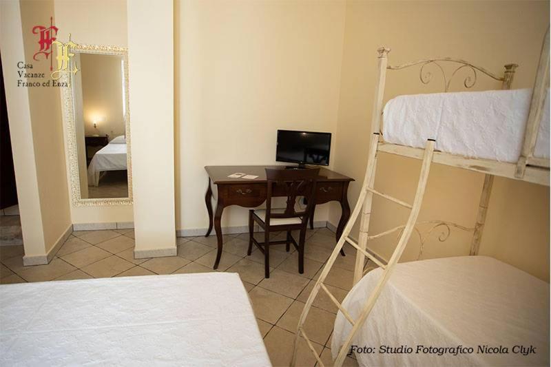 Bed and Breakfast Casa Vacanze - Franco Ed Enza San Gregorio Magno Экстерьер фото