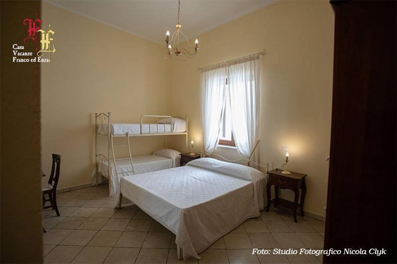 Bed and Breakfast Casa Vacanze - Franco Ed Enza San Gregorio Magno Экстерьер фото
